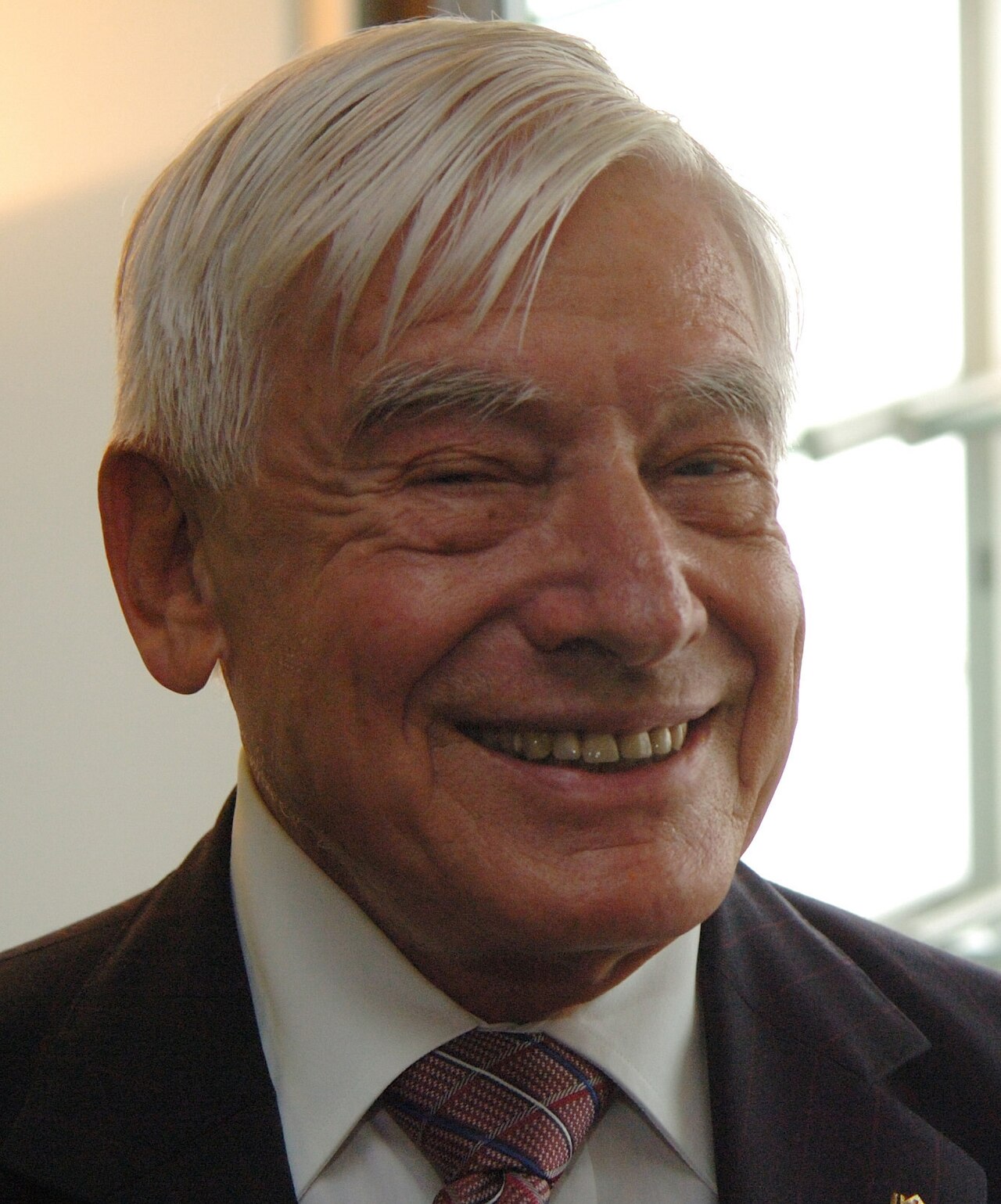 Christian Schwarz-Schilling, Telekom Reformer & Bosnia Peacemaker, Dies at 95